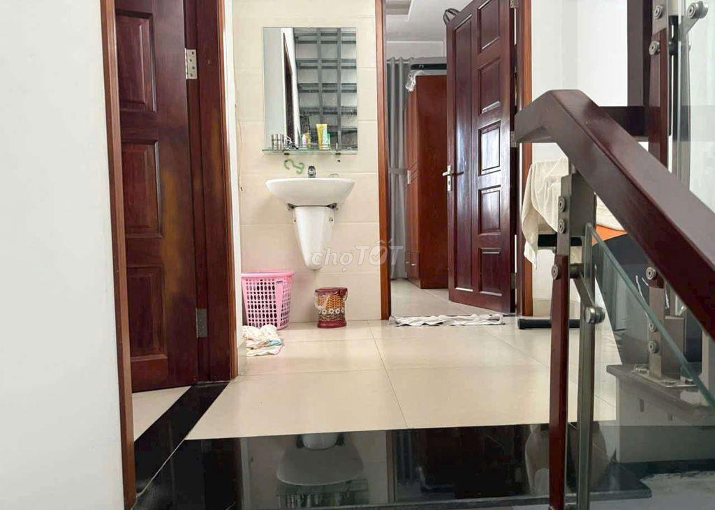 Chính chủ bán nhà nở hậu tự xây kiên cố 40m2 Hóc Môn 465tr