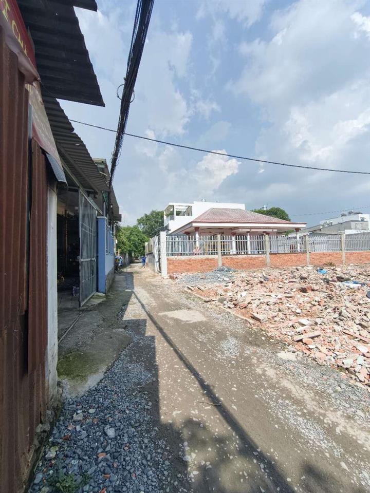 đất đẹp 2 mặt tiền trước sau,1 xẹc nguyễn thị thử gần cv sinh thái 