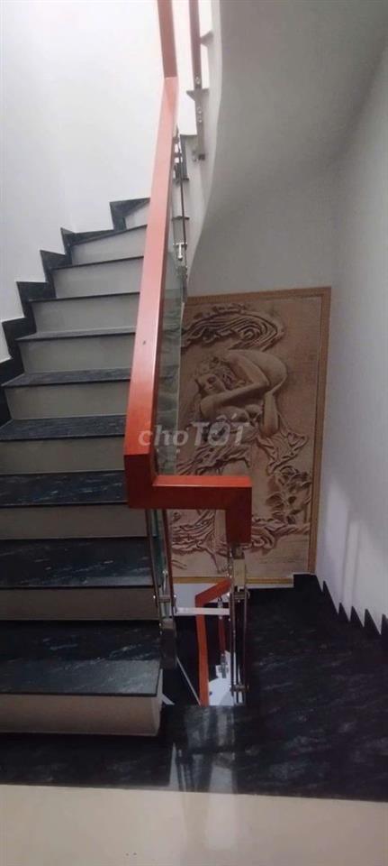 Cc bán nhà MẶT TIỀN 3L ở kdbb gần chợ ĐẠI HẢI, CÔNG VIÊN Phan Văn Hớn