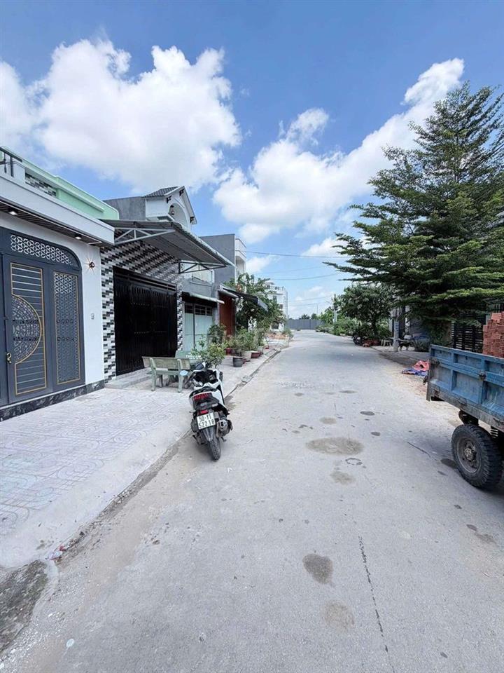 Đất thổ cư nằm tại mặt tiền đường s1 Nguyễn Văn Bứa