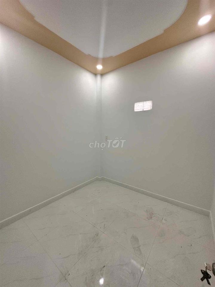 Nhà gần chợ Xuân Thới Thượng 4x7 giá 355 triệu không bớt