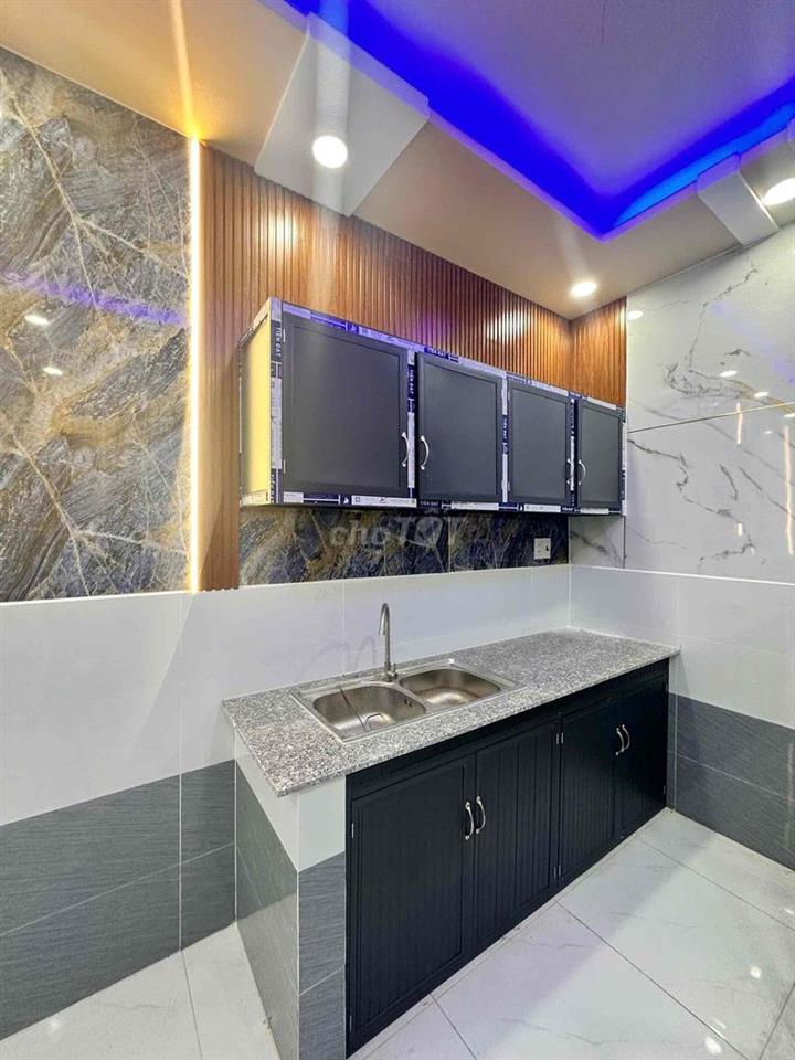 Nhà gần chợ Xuân Thới Thượng 4x7 giá 355 triệu không bớt