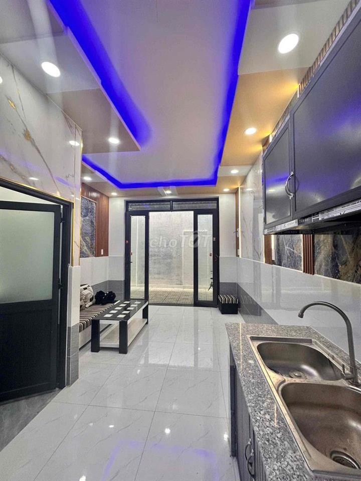 Nhà gần chợ Xuân Thới Thượng 4x7 giá 355 triệu không bớt