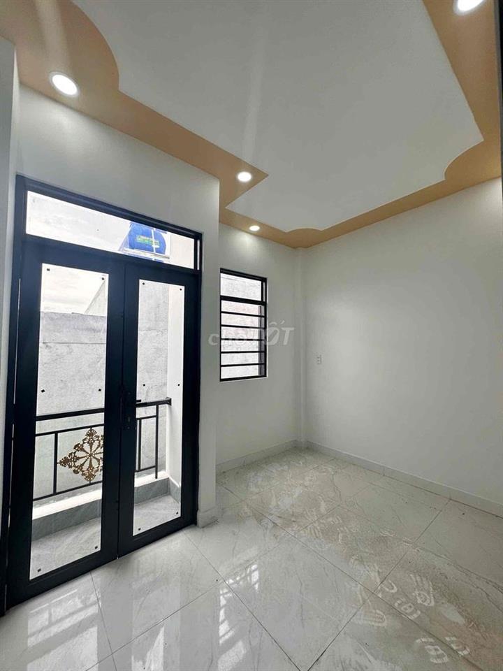 Nhà gần chợ Xuân Thới Thượng 4x7 giá 355 triệu không bớt