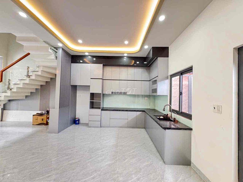 Bán Nhà Đã Có Sổ Hoàn Công Đầy Đủ Chợ Đầu Mối Hóc Môn