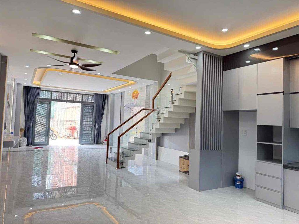 Bán Nhà Đã Có Sổ Hoàn Công Đầy Đủ Chợ Đầu Mối Hóc Môn