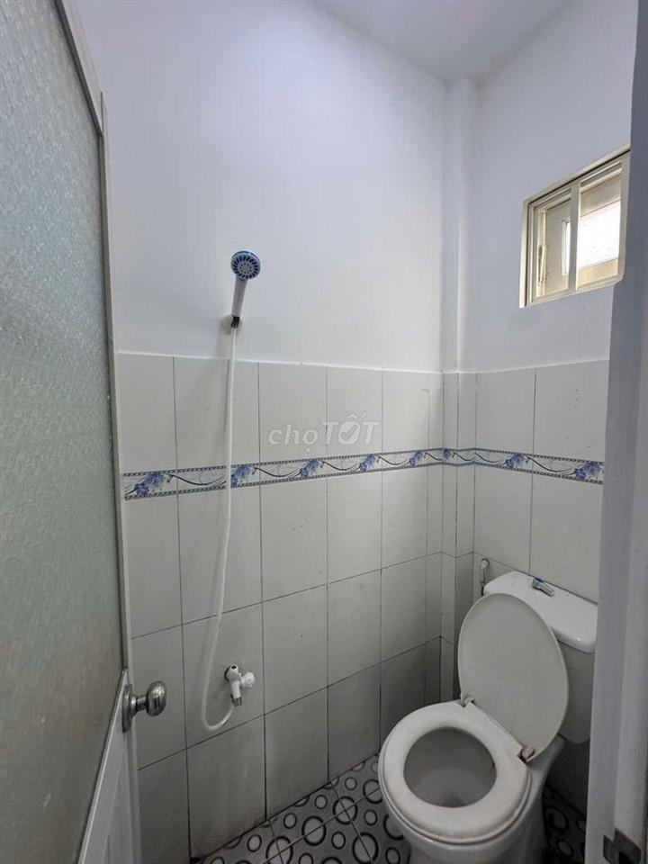NHÀ GẦN NGÃ BA GIỒNG HÓC MÔN GIÁ 435TR 33,8M2