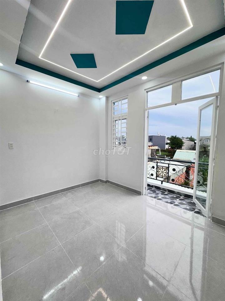 Nhà lầu giáp Hóc Môn, Bình Chánh 425tr đã lên thổ cư