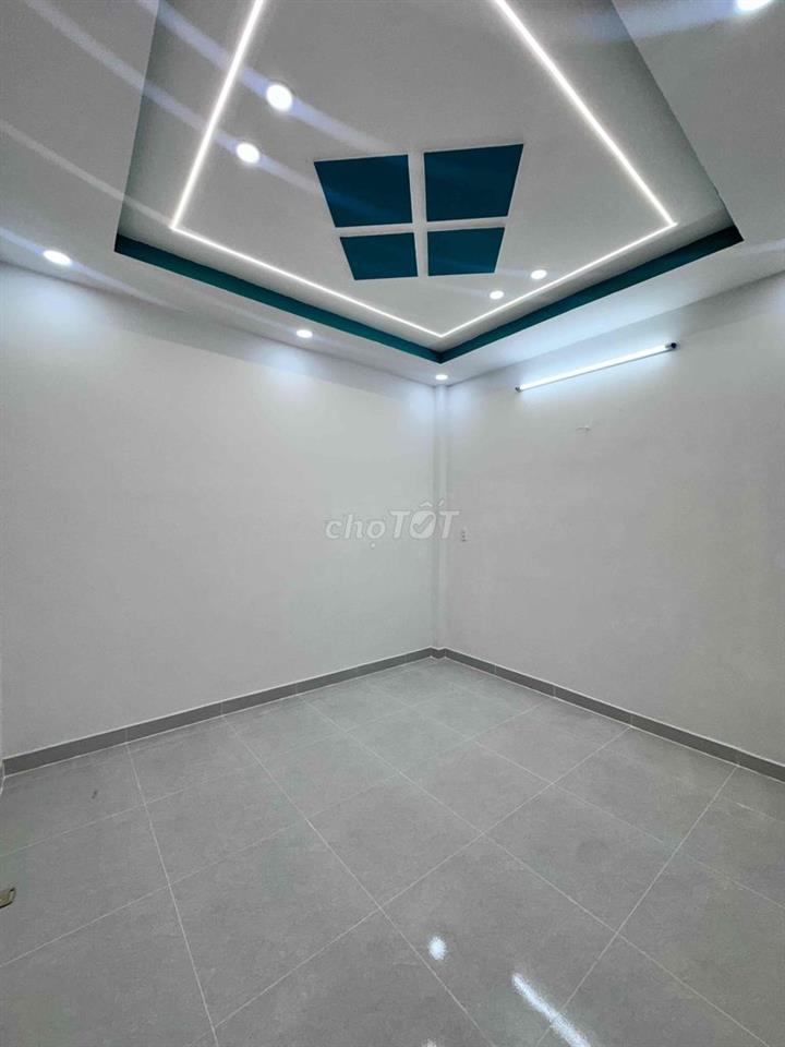 Nhà lầu giáp Hóc Môn, Bình Chánh 425tr đã lên thổ cư
