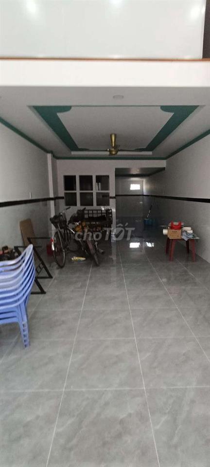 NHÀ ĐÚC LỬNG DT 4M x 15M