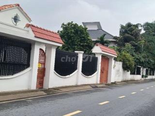 BÁN ĐẤT MT ĐƯỜNG NHỰA DT 5M x 25M SHR 
