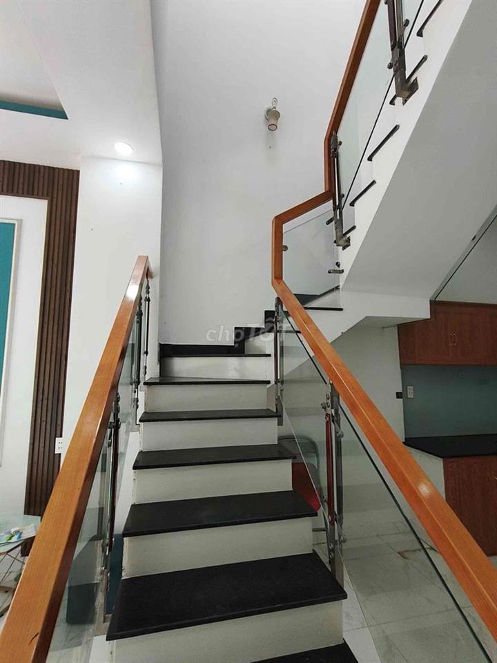 Chính chủ bán gấp nhà 420 Triệu sẵn nội thất Chợ Nhị Xuân Hóc Môn
