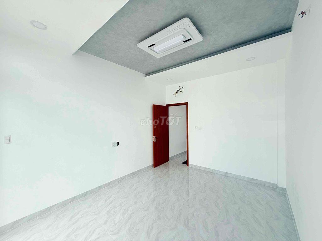 Bán nhà Hẻm Xe Hơi, Ngã Tư Tô Ký, DT 70m2 full, SHR mới, GIÁ 4.39 Tỷ