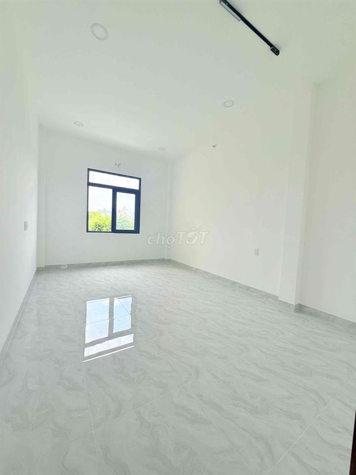 Bán nhà Hẻm Xe Hơi, Ngã Tư Tô Ký, DT 70m2 full, SHR mới, GIÁ 4.39 Tỷ