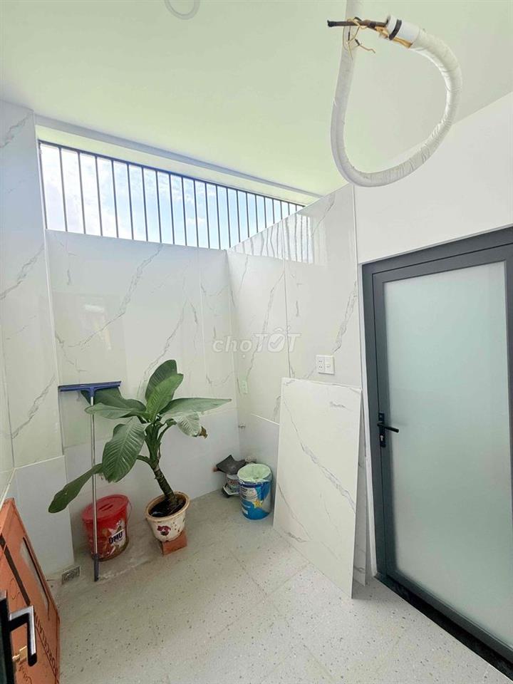 Bán nhà Hẻm Xe Hơi, Ngã Tư Tô Ký, DT 70m2 full, SHR mới, GIÁ 4.39 Tỷ
