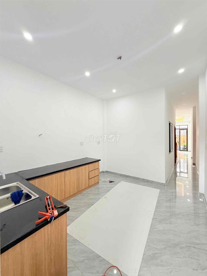 Bán nhà Hẻm Xe Hơi, Ngã Tư Tô Ký, DT 70m2 full, SHR mới, GIÁ 4.39 Tỷ