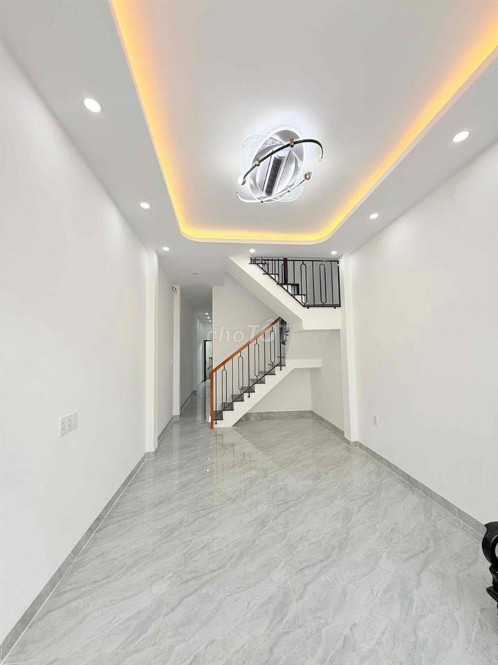 Bán nhà Hẻm Xe Hơi, Ngã Tư Tô Ký, DT 70m2 full, SHR mới, GIÁ 4.39 Tỷ