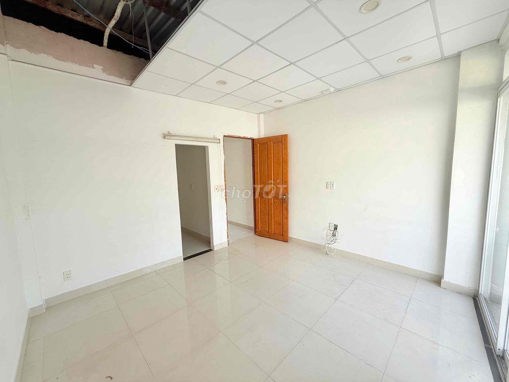 Bán nhà BTCT sát Mega Hiệp Phú, Qua GV 3p, DT 60m, Giá 3.19 Tỷ TL