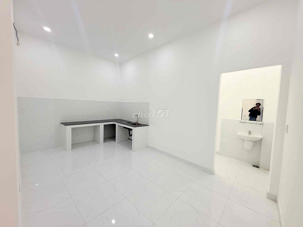 Bán nhà HẺM XE HƠI, Huỳnh Thị Hai, ngã 4 Tô Ký, DT 81m2, Giá 3.49 Tỷ