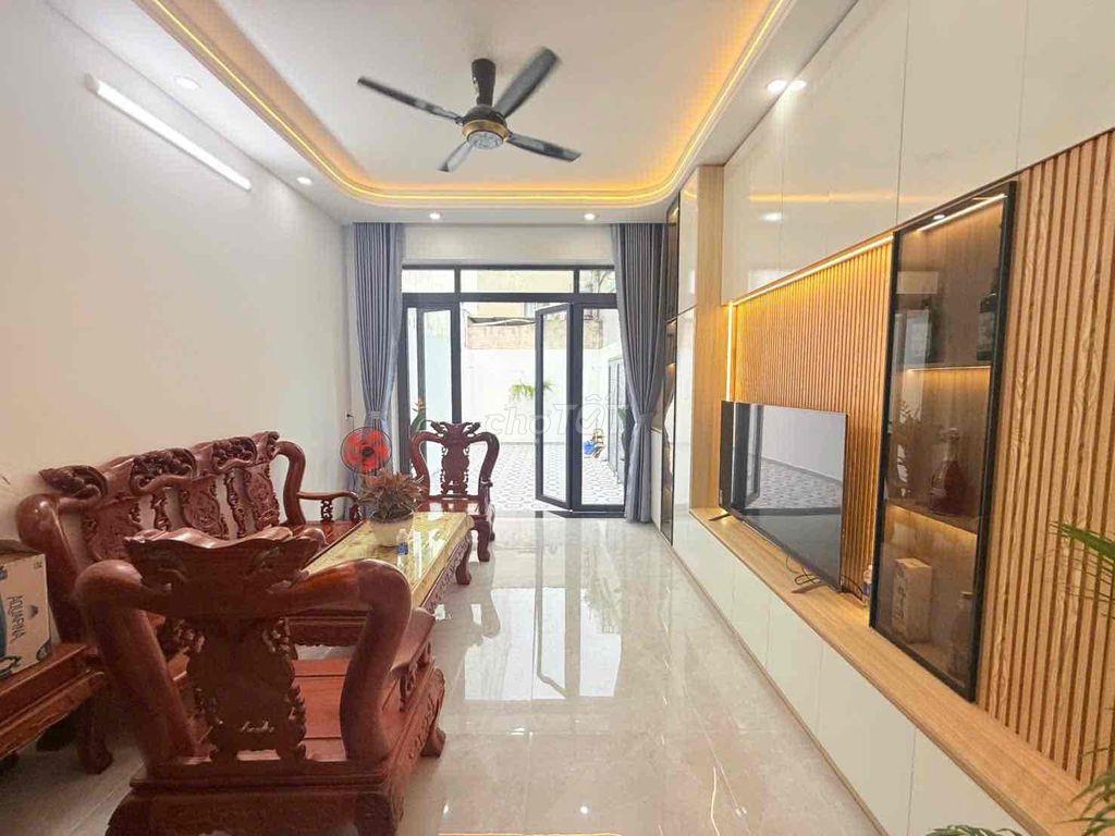 Bán nhà Ôtô Ngủ Trong Nhà, Chợ Hiệp Thành, 91m2, SHR, Giá 4.95 Tỷ