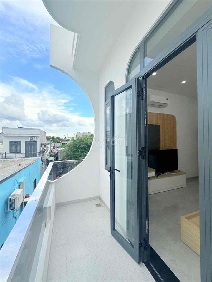 Bán nhà Ôtô Ngủ Trong Nhà, Chợ Hiệp Thành, 91m2, SHR, Giá 4.95 Tỷ