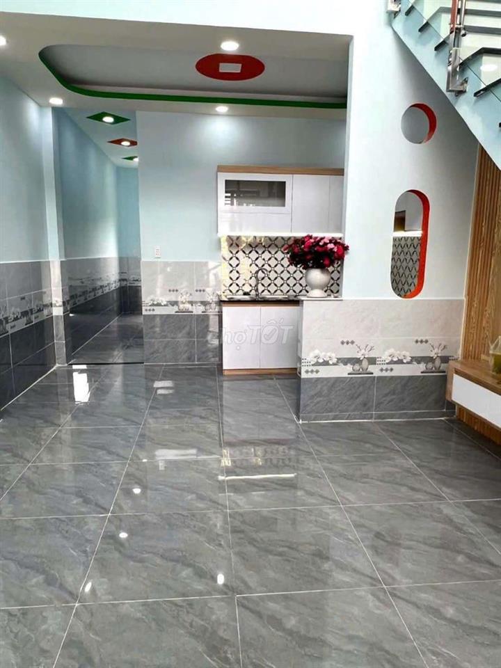 tôi chính chủ cần bán nhà gấp sdc khu vực tô ký chợ bắp