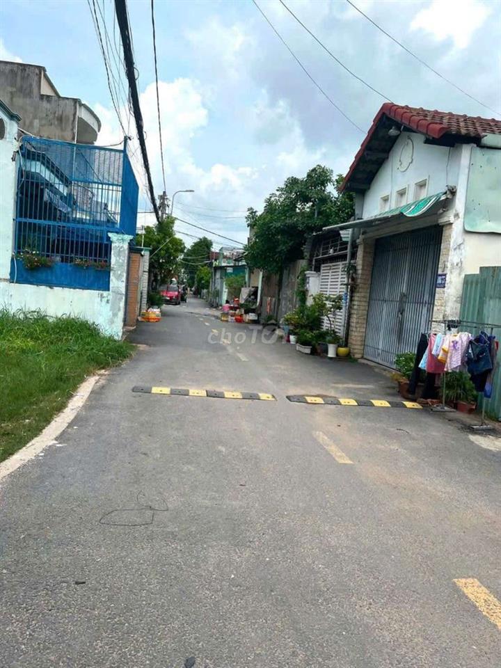 tôi chính chủ cần bán nhà gấp sdc khu vực tô ký chợ bắp