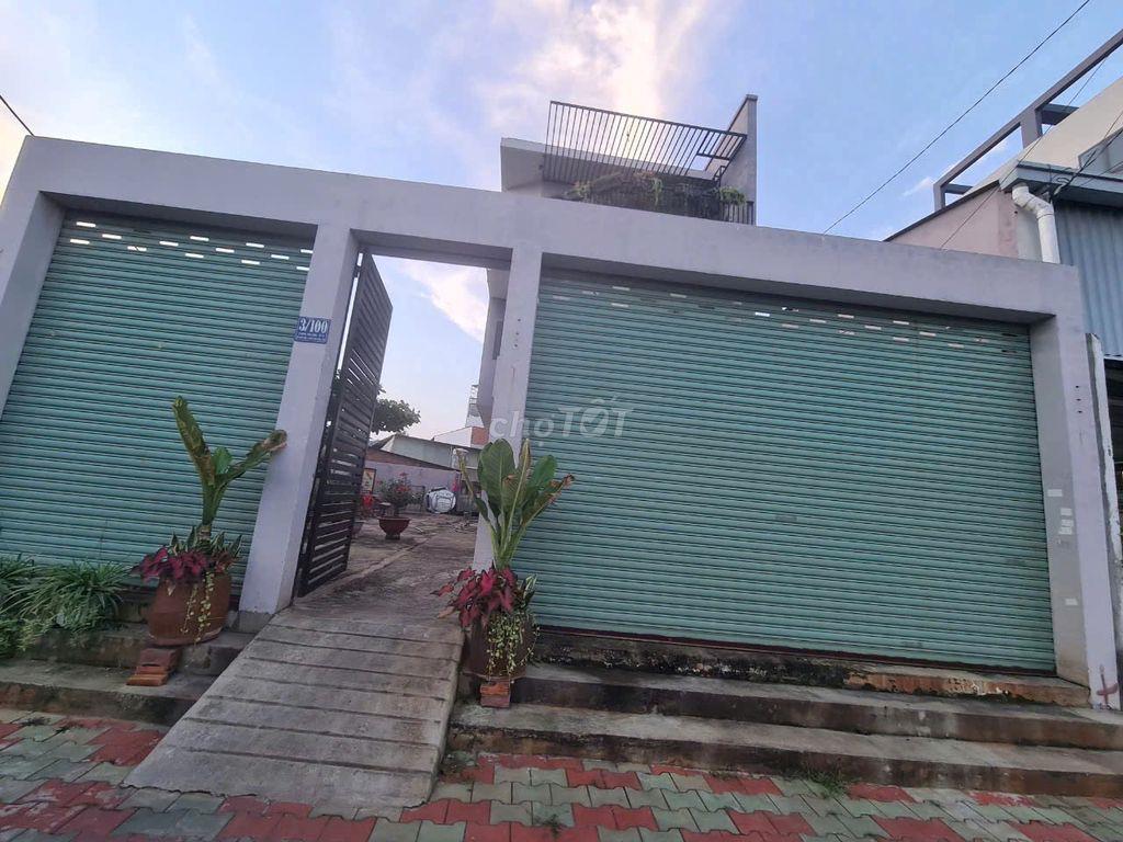 Bán nhà đường Đặng Thúc Vịnh ngay chợ Hóc Môn