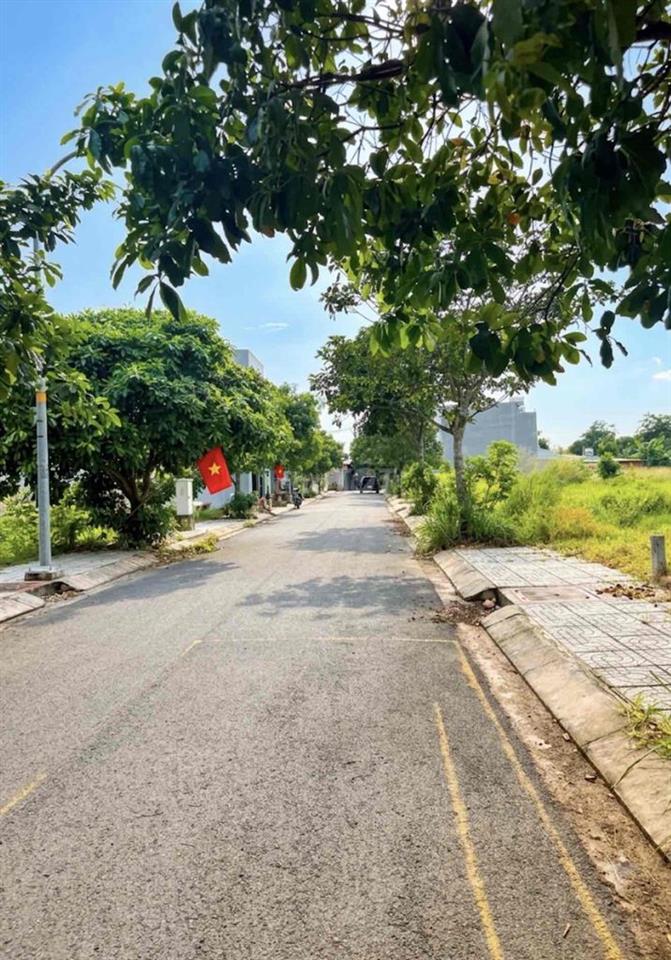 Tỉnh lộ 15, gần chợ Phú Hoà Đông, 5x20m, nhỉnh 2đ (TL)