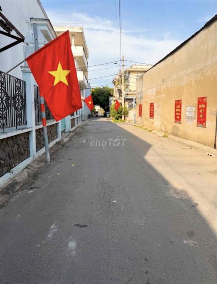 Nhà 2 tầng - Ngay Hiệp thành City - 72m2 - 4pn - hơn 3đ