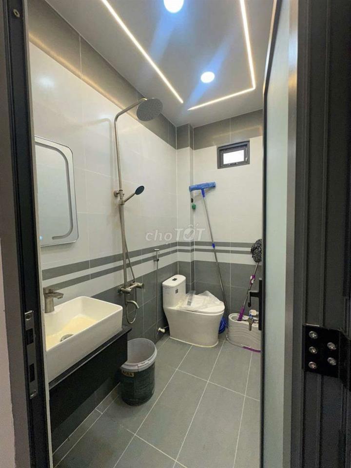 Nhà mặt tiền hẻm ô tô 5m giá chỉ 565tr