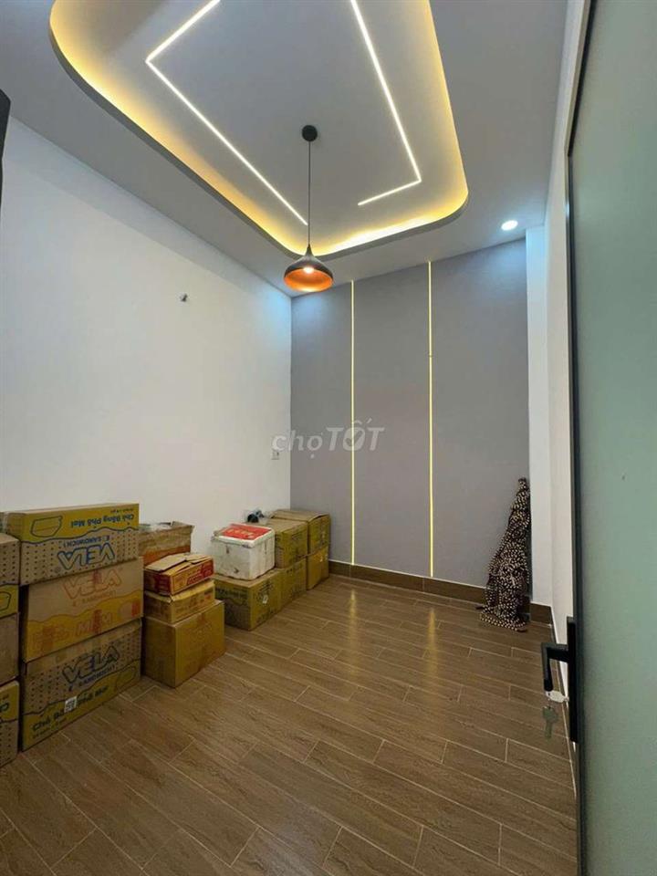 Nhà mặt tiền hẻm ô tô 5m giá chỉ 565tr