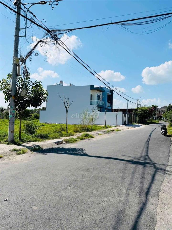 Bán Gấp Lô Đất 5x27m Shr, MT Đg XTT20 Cách Chợ XTT Chỉ 300m
