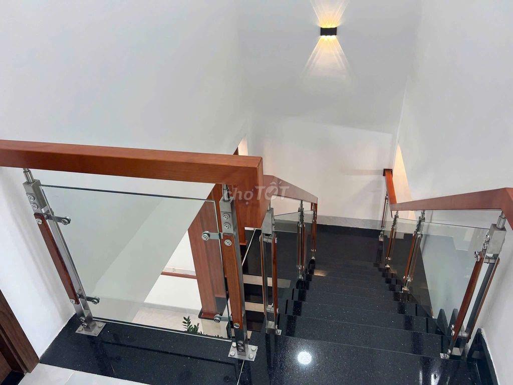 Nhà 1 Lầu Đẹp 5x20m Shr, MT XTT 27 - KD Buôn Bán Tốt Gần Phan Văn Hớn