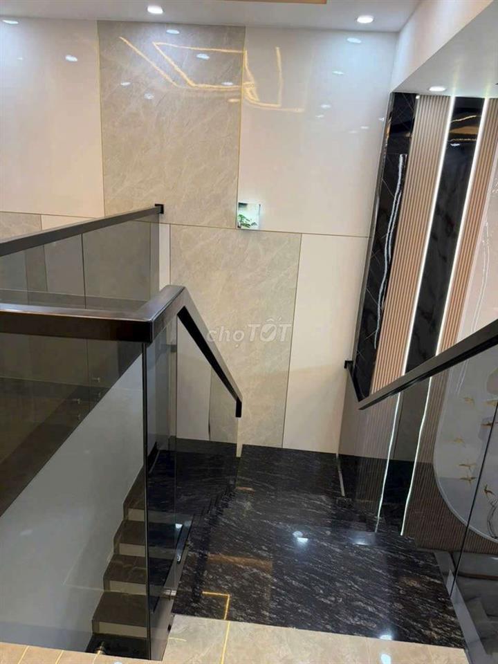 Nhà Đúc Lửng Đẹp 5X16M, Hẻm Ô Tô Thông Ngay Ngã 5 Chùa Hang Sát Tô Ký