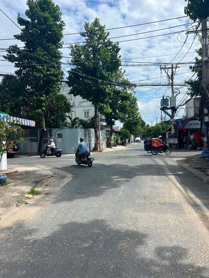 Nhà 1 Lầu Đẹp 5x20m, Shr MT XTT 27 KD Buôn Bán Tốt, Gần Phan Văn Hớn