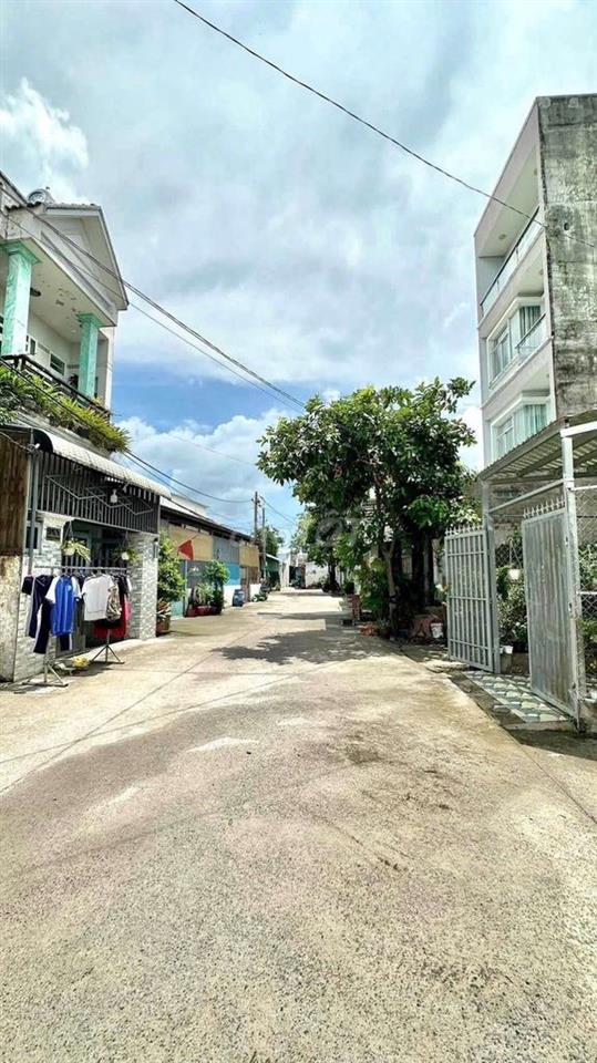 Nhà 1 Lầu Đẹp 5x20m, Shr Hẻm Xe Tải 1/50m Đg Xuân Thới 10 Chợ Chữ S.