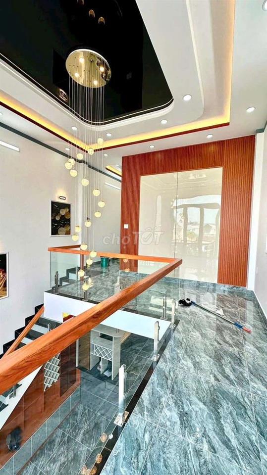 Nhà 1 Lầu Đẹp 5x20m, Shr Hẻm Xe Tải 1/50m Đg Xuân Thới 10 Chợ Chữ S.