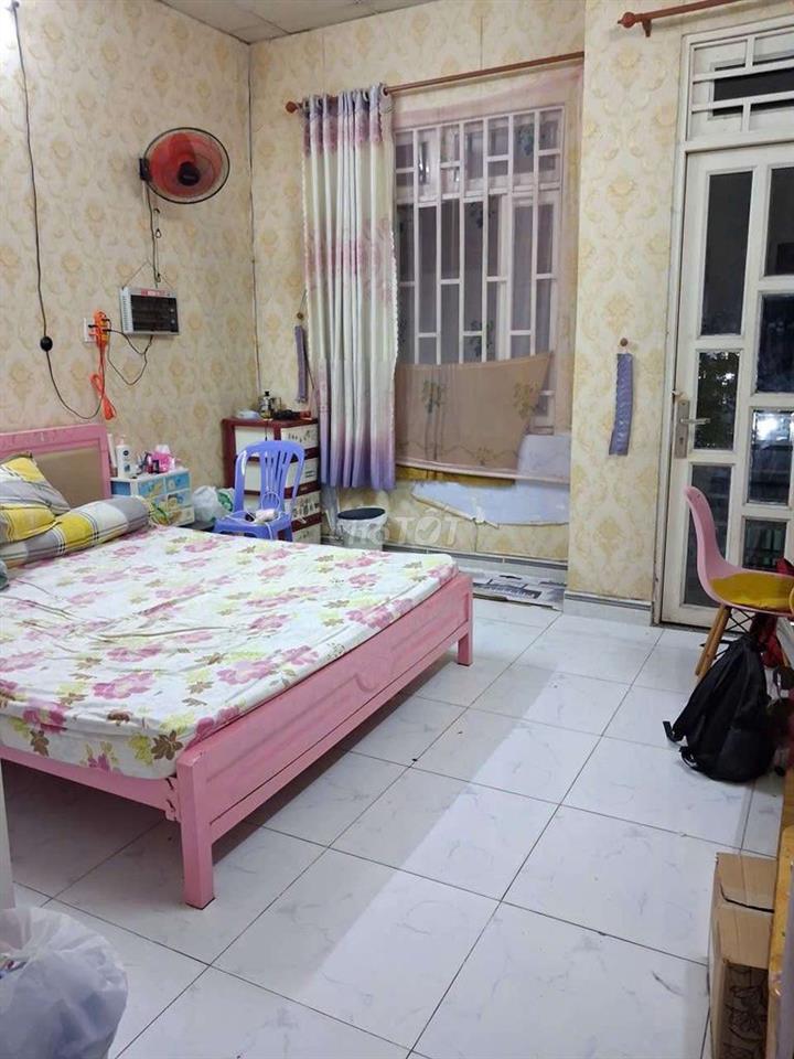 Chuyển Công Tác BánNhà 1Lầu Hẻm xe Tải Cách Phan Văn Hớn Chợ XTT 150m.