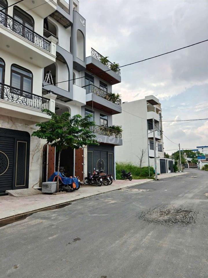 Đất Trong KDC Đg Bùi Thị Lùng 5x16m MT Nhựa 10m Cách Chợ Hóc Môn 800m.