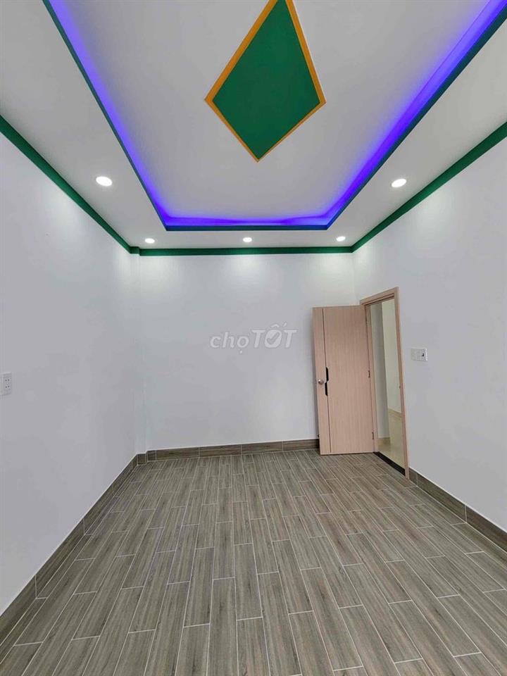 Không cần quảng cáo nhiều, căn nhà tự nói lên giá trị.