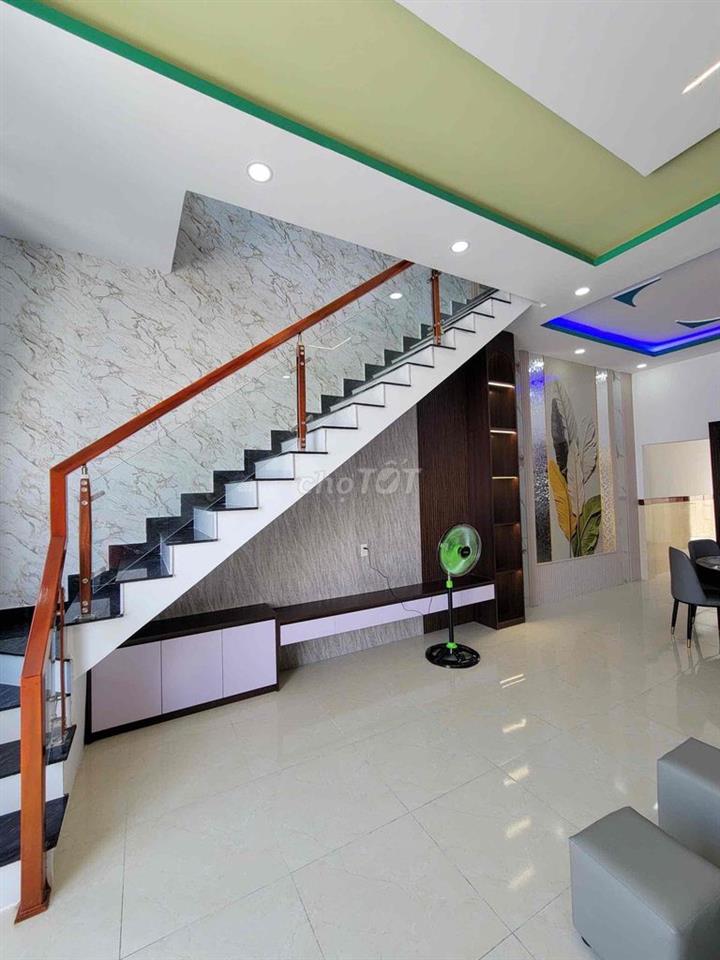 Không cần quảng cáo nhiều, căn nhà tự nói lên giá trị.