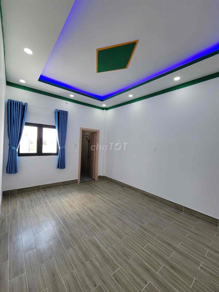 Không cần quảng cáo nhiều, căn nhà tự nói lên giá trị.