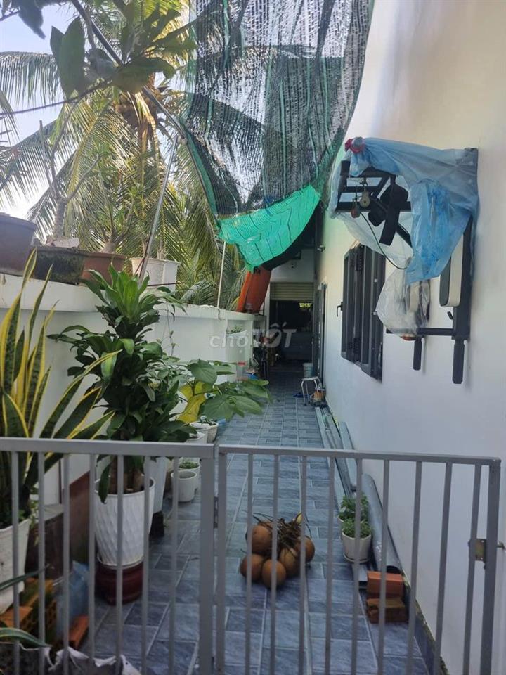 Bán nhà + Xưởng mặt tiền