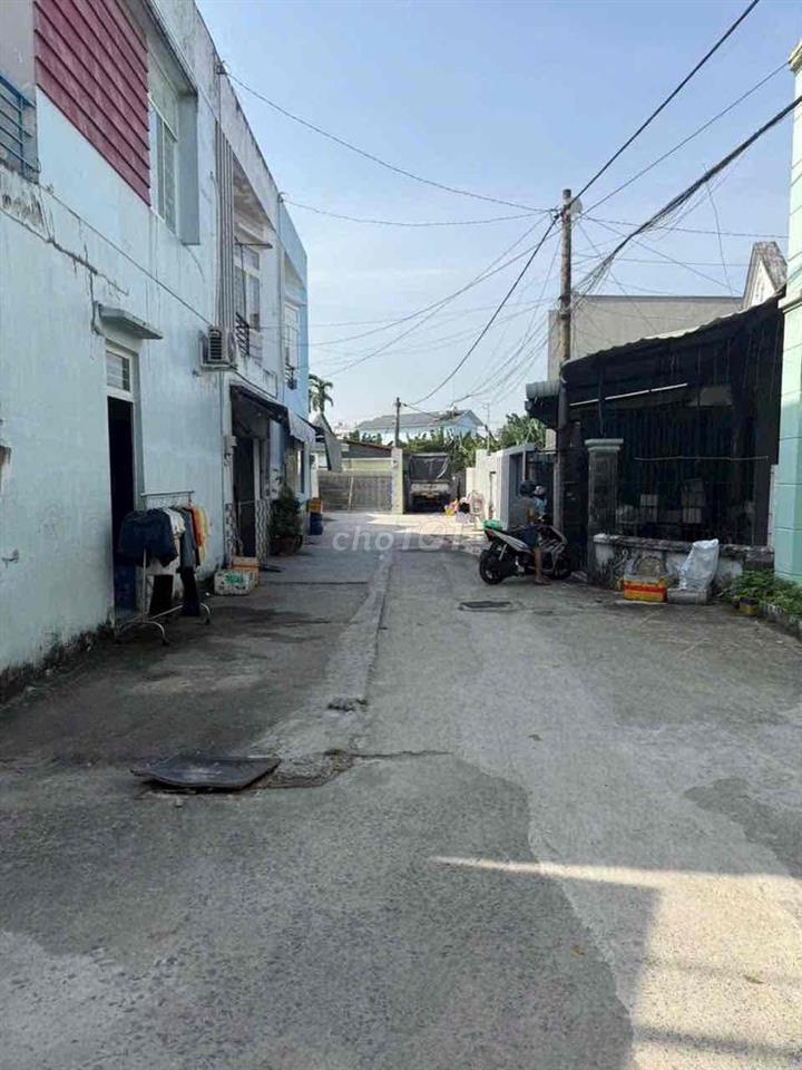 cần bán nhà hốc môn