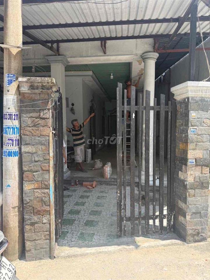 cần bán nhà hốc môn