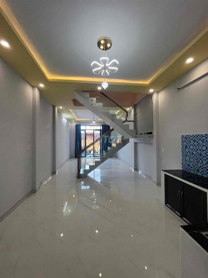 BÁN CĂN NHÀ LẦU SỔ HỒNG RIÊNG GẦN CHỢ ĐÔNG THẠNH
