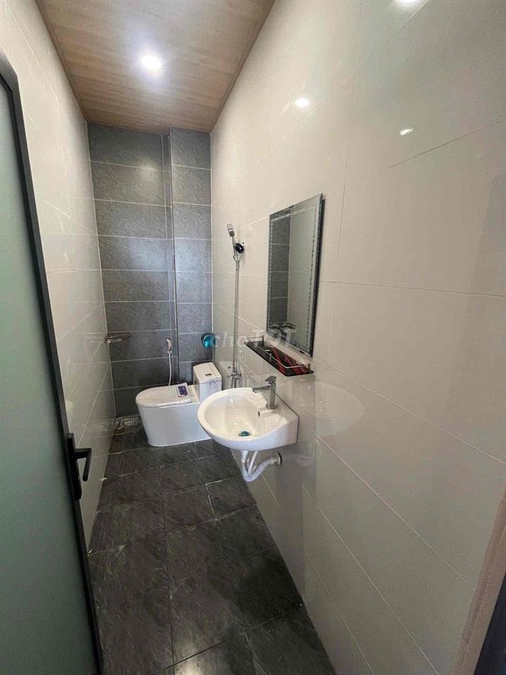 BÁN CĂN NHÀ LẦU SỔ HỒNG RIÊNG GẦN CHỢ ĐÔNG THẠNH