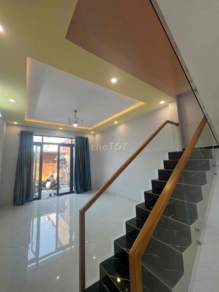 BÁN CĂN NHÀ LẦU SỔ HỒNG RIÊNG GẦN CHỢ ĐÔNG THẠNH