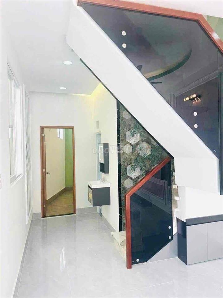Nhà 1 Trệt 1 Lầu Huỳnh Thị Na Đông Thạnh Hóc Môn 3PN Hẻm Xe Hơi